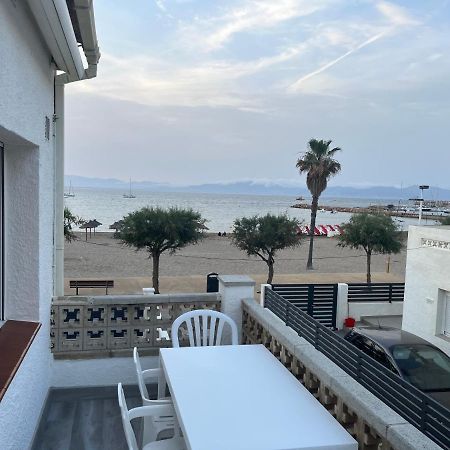 Apartamento En La Playa. Free Parking. Free Wifi L' Escala Exteriér fotografie